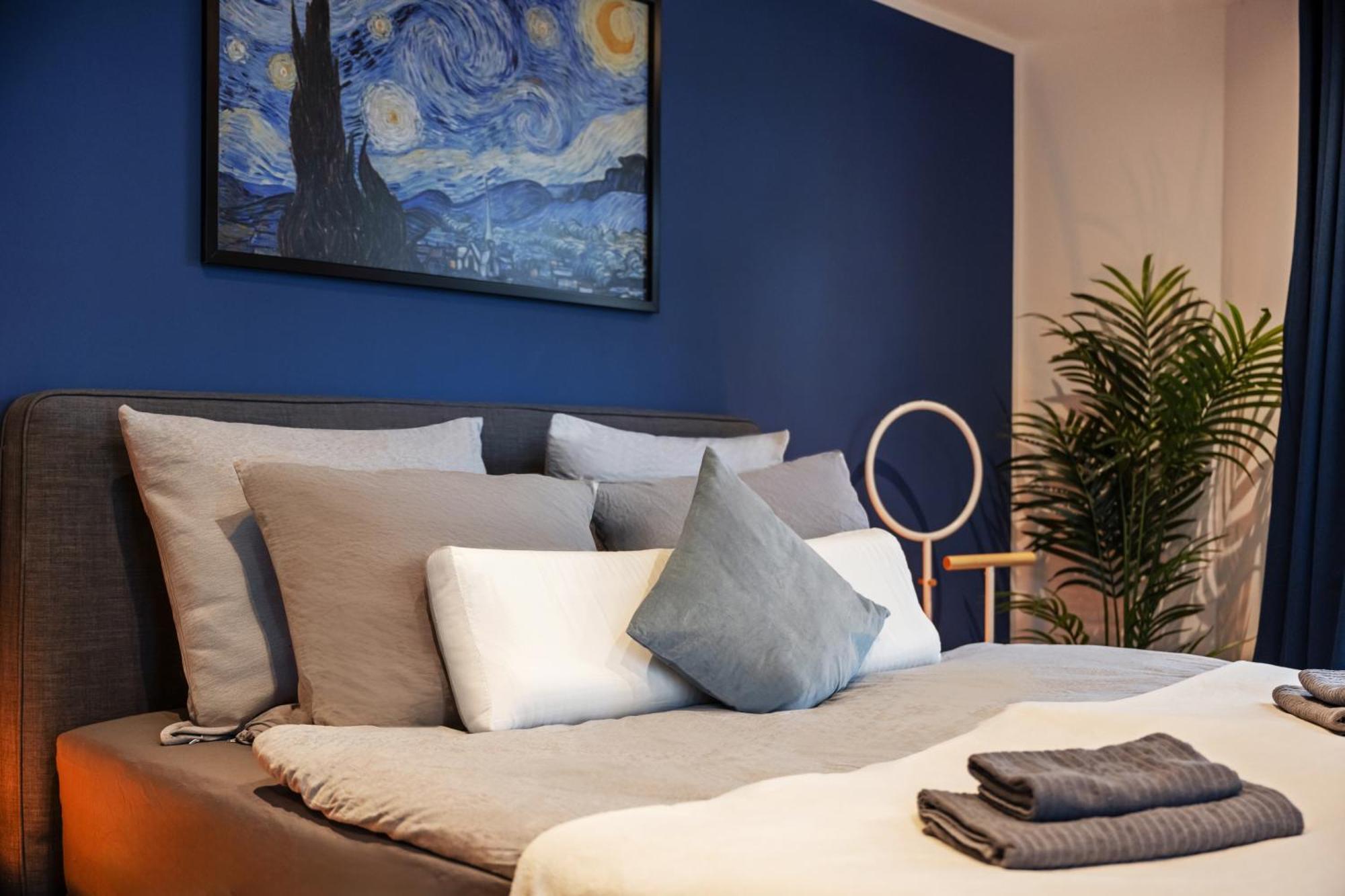 Edler Wohnraum Schlossteich-Suite 3 Sz Mit Zwei Balkonen, Kaffeevollautomat, Kamin, Klima, Lift & Zwei Parkplaetzen Chemnitz Exterior foto