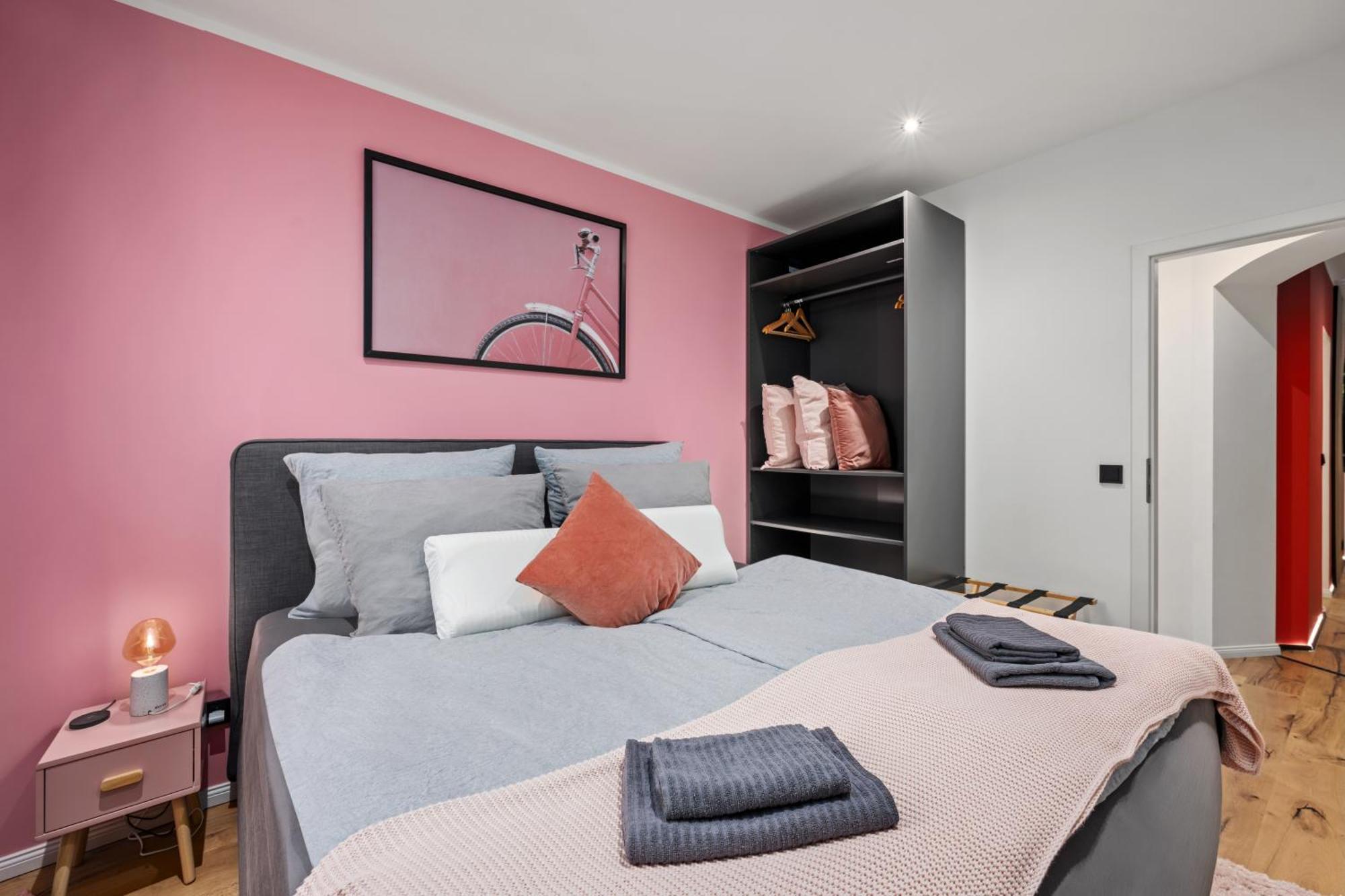 Edler Wohnraum Schlossteich-Suite 3 Sz Mit Zwei Balkonen, Kaffeevollautomat, Kamin, Klima, Lift & Zwei Parkplaetzen Chemnitz Exterior foto